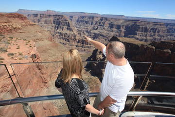 Viator Exclusive: Grand Canyon Helicopter Tour with Optional Below-the-Rim Landing and Skywalk Upgrade