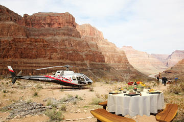 Viator VIP: Grand Canyon Sunset Helicopter Tour with Dinner
