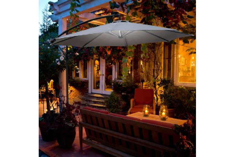 Outsunny 2.95m LED  Cantilever Parasol