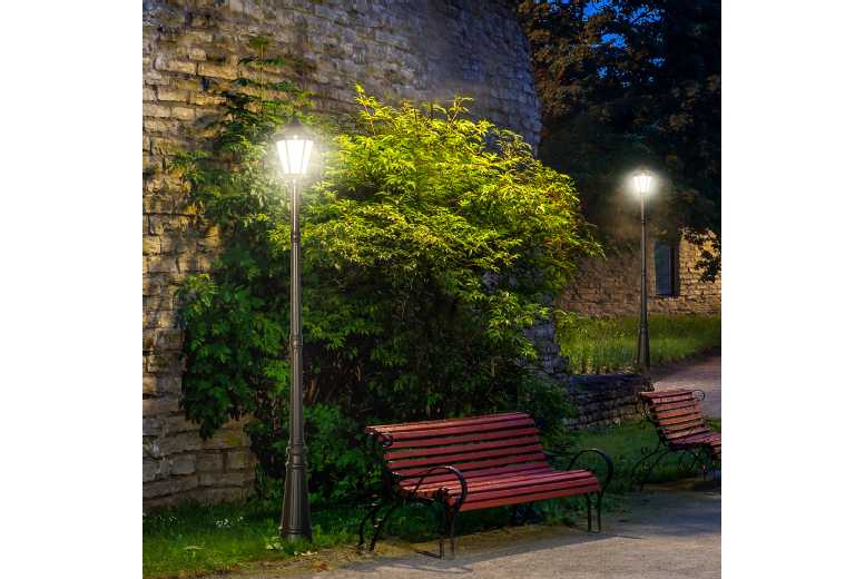 Outsunny Garden Lamp Post Light