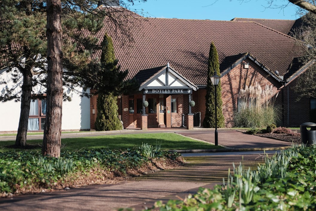My Perfect Treat Spa Day for Two at Macdonald Botley Park Hotel – Weekdays
