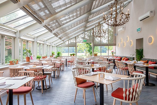 Wake Up and Pamper Spa Day with 25 Minute Treatment for One at New Park Manor