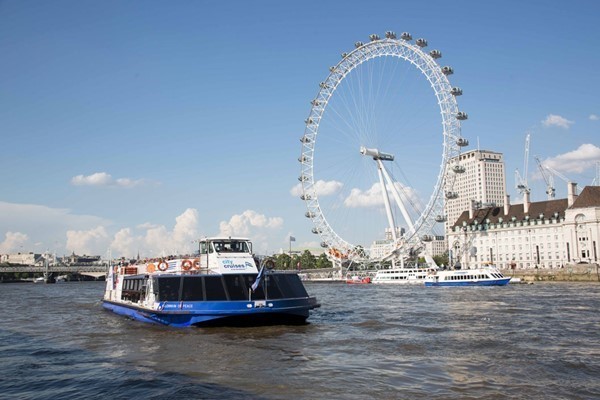 River Thames Hop On Hop Off Sightseeing Cruise Tickets for Two – Week Round