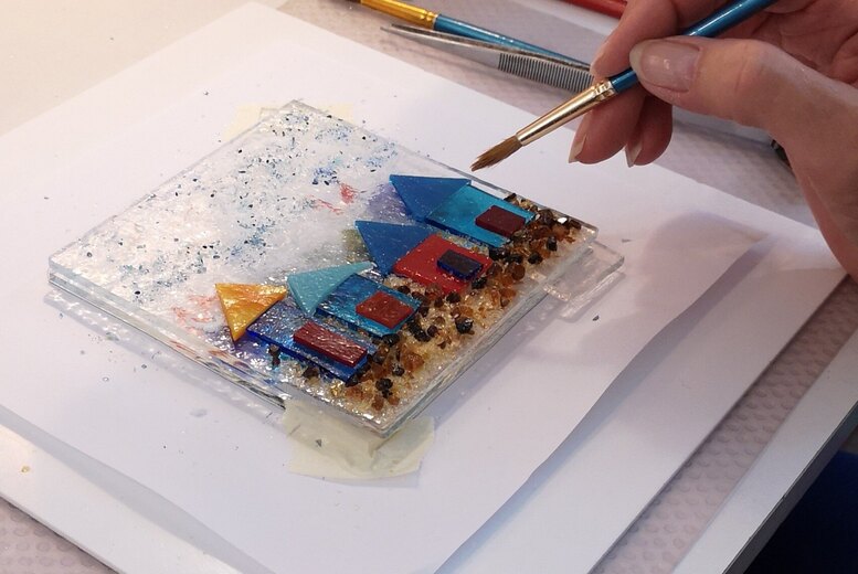 3-Hour Fused Glass Panel Workshop With Take-Home Artwork & Refreshments – Brighton (Ages 10+) | Wowcher