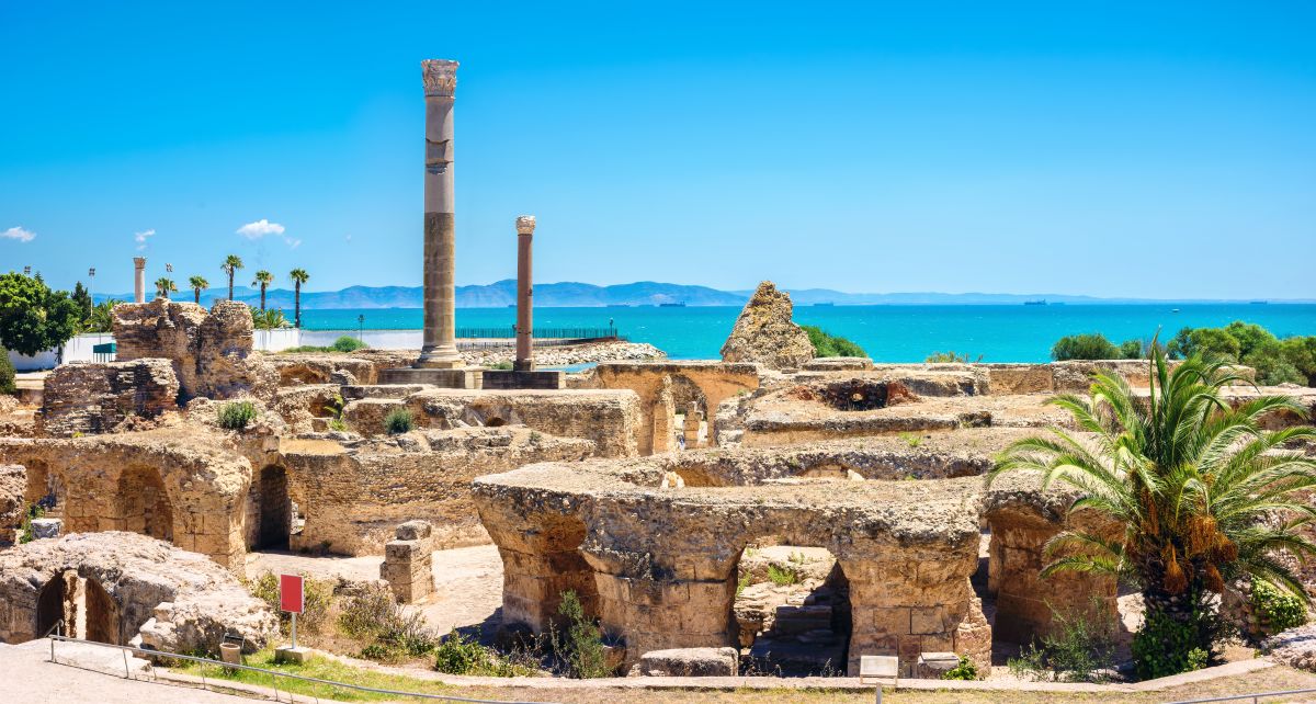 Leeds Bradford – Tunis
