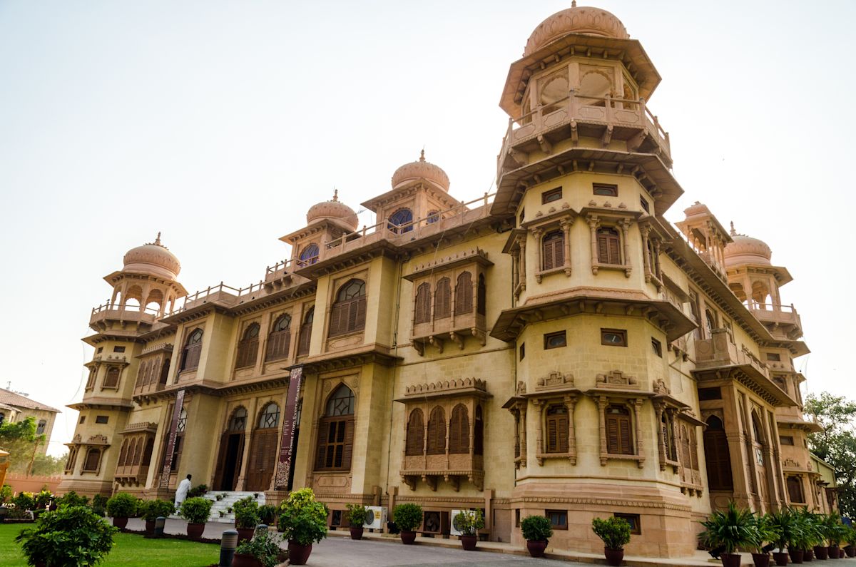 Aberdeen – Karachi